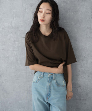 Dブラウン モデル：161cm S着用