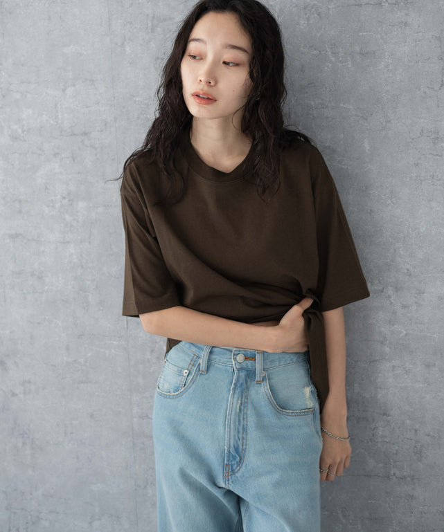 Dブラウン モデル：161cm S着用