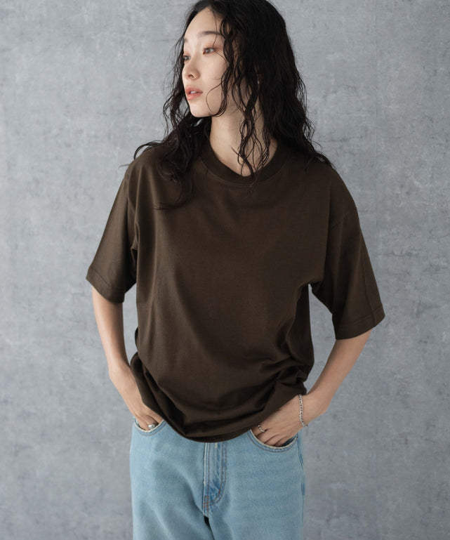 Dブラウン モデル：161cm S着用