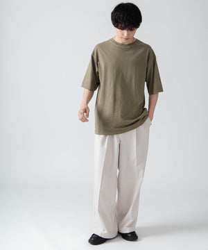 カーキ モデル：175cm L着用