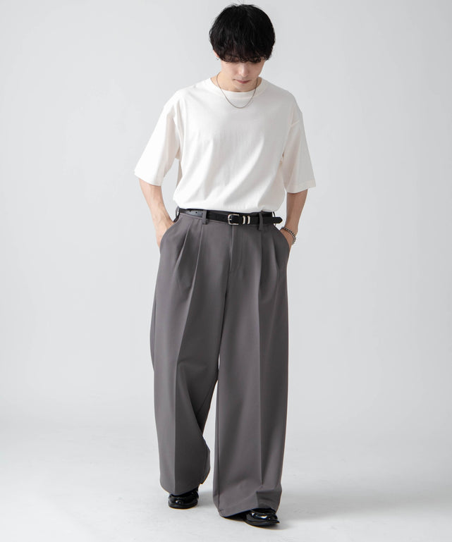 ホワイトその他 モデル：175cm L着用