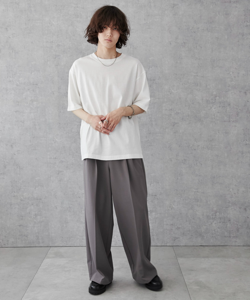 ホワイト モデル：173cm L着用