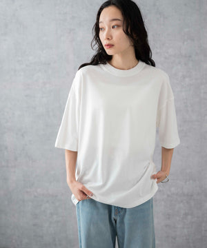 ホワイト モデル：161cm S着用