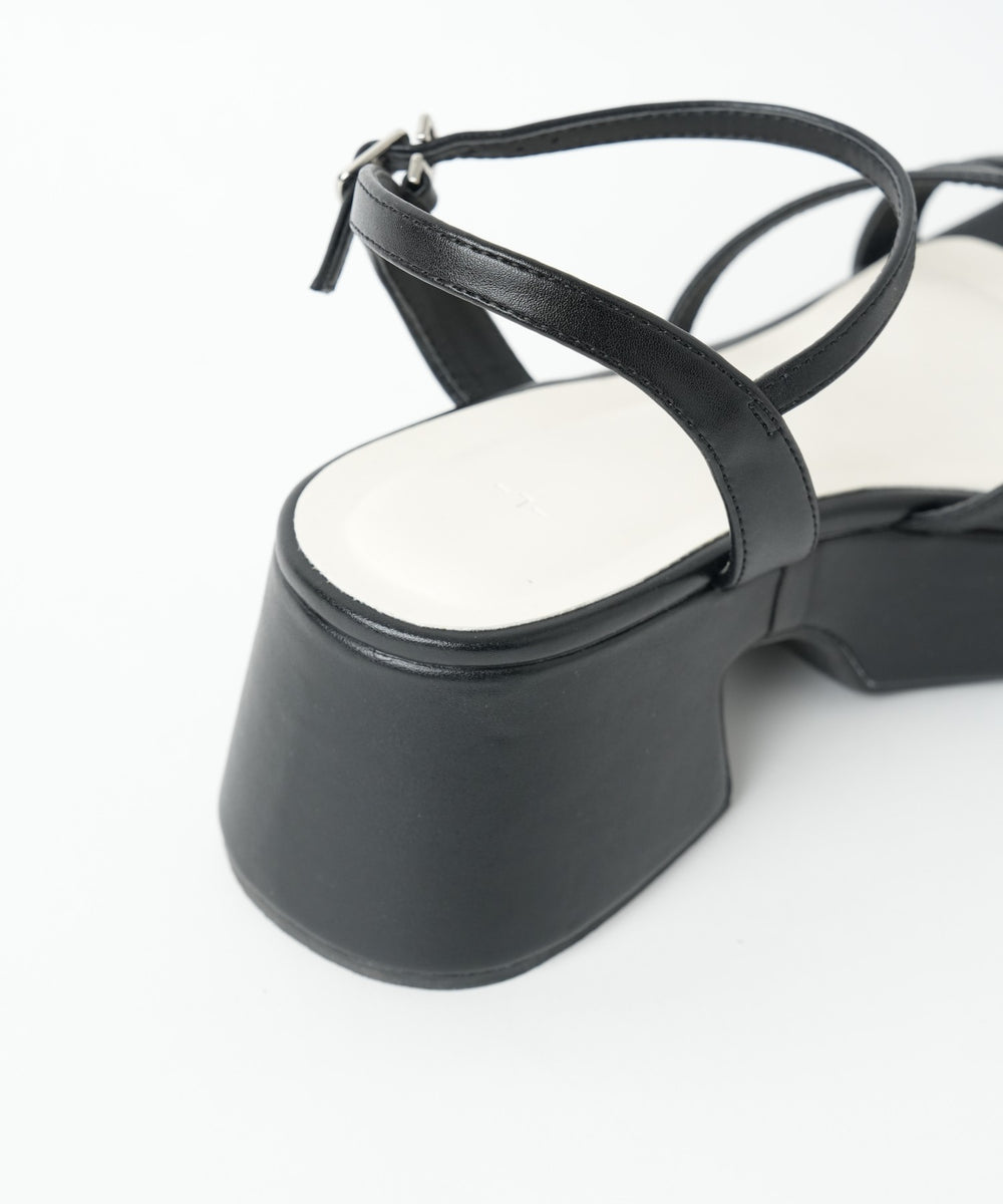 バルキーヒール細ストラップサンダル