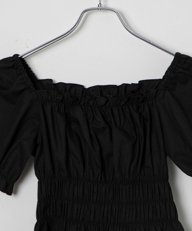 オフショルシャーリングブラウス