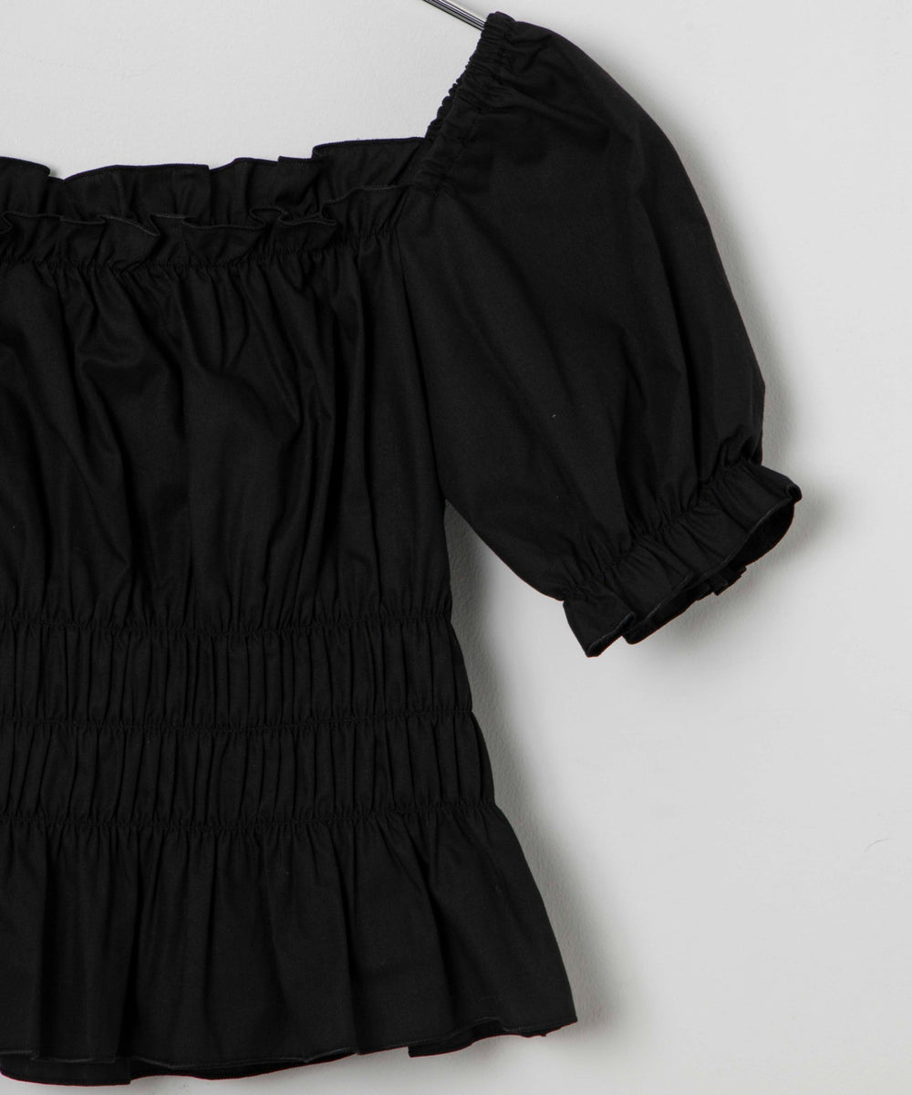 オフショルシャーリングブラウス