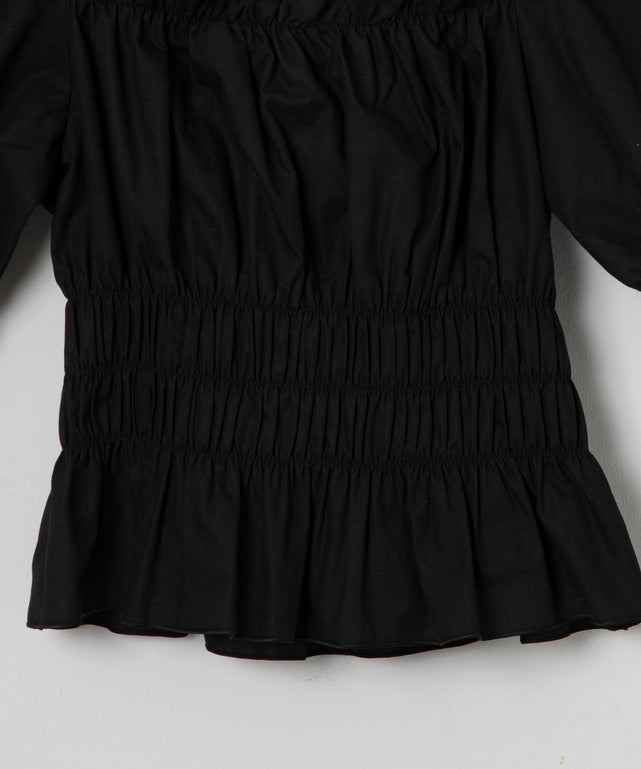 オフショルシャーリングブラウス