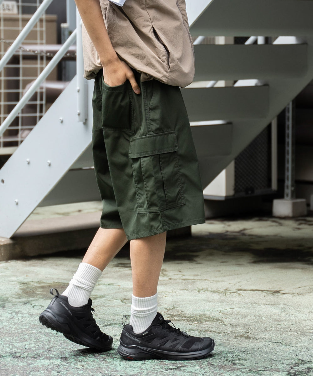 カーキ モデル：180cm L着用