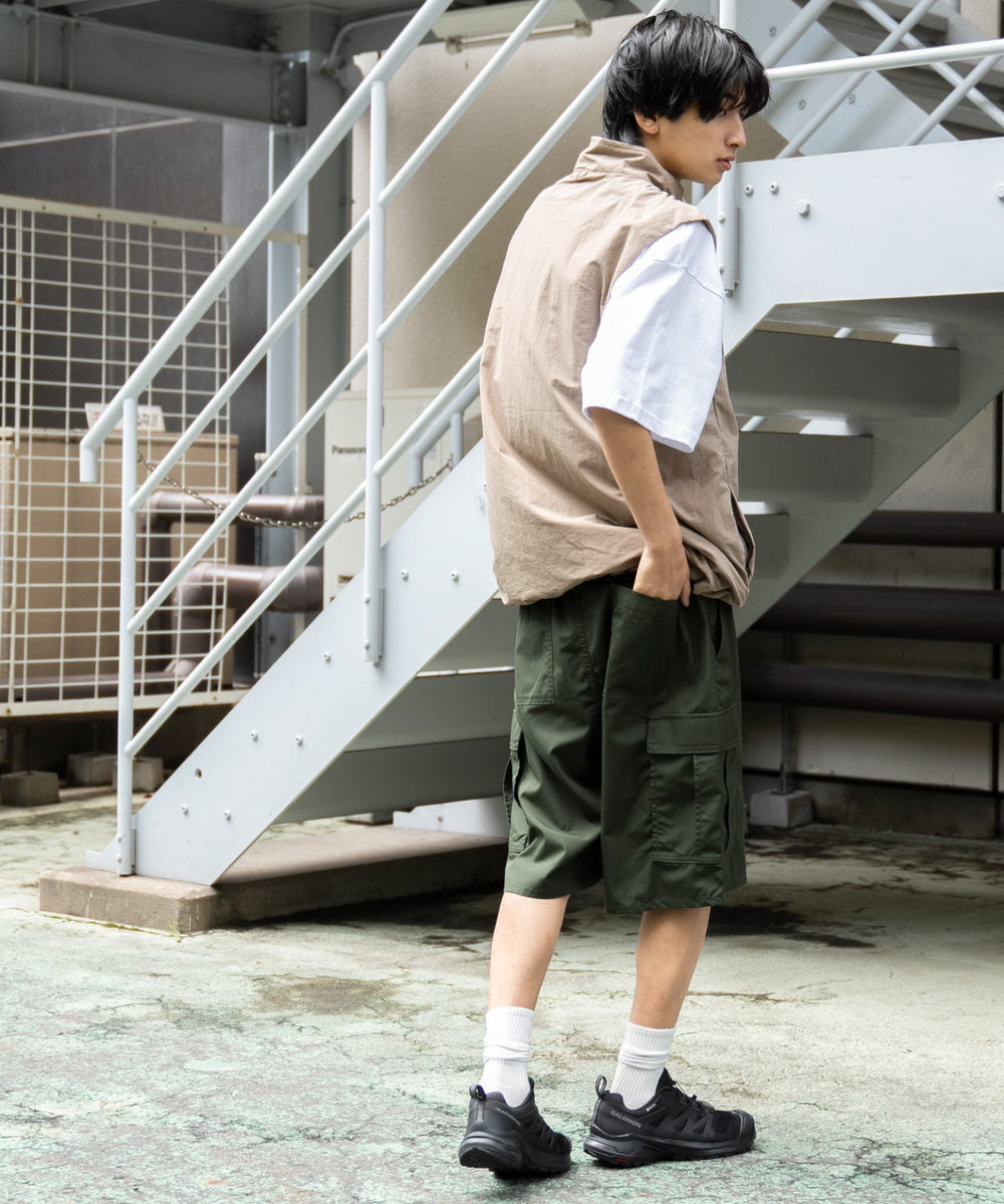 カーキ モデル：180cm L着用