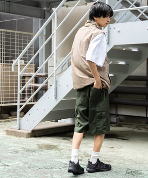 カーキ モデル：180cm L着用