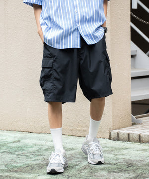 ブラック モデル：180cm L着用