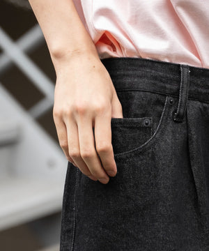 デニム中濃加工色 モデル：180cm L着用