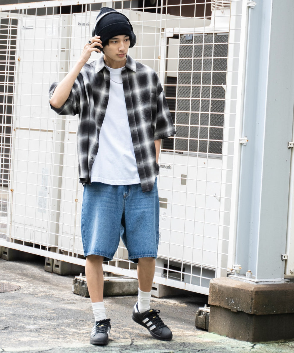 デニム中濃加工色 モデル：180cm L着用