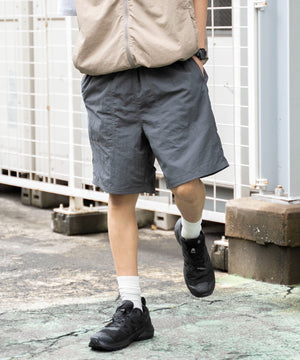 Dグレー モデル：180cm L着用