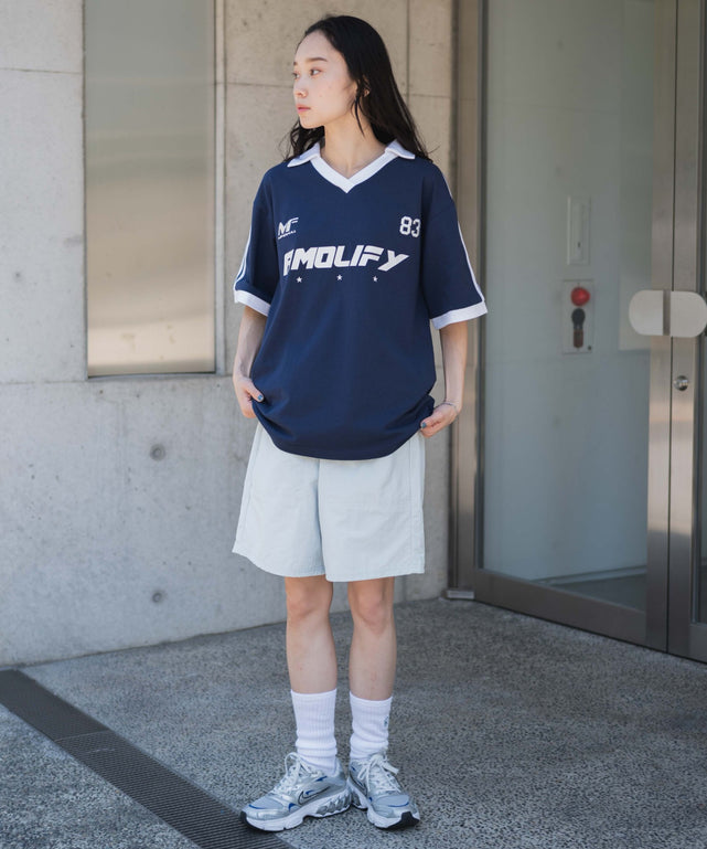 ブルーその他 モデル：161cm M着用