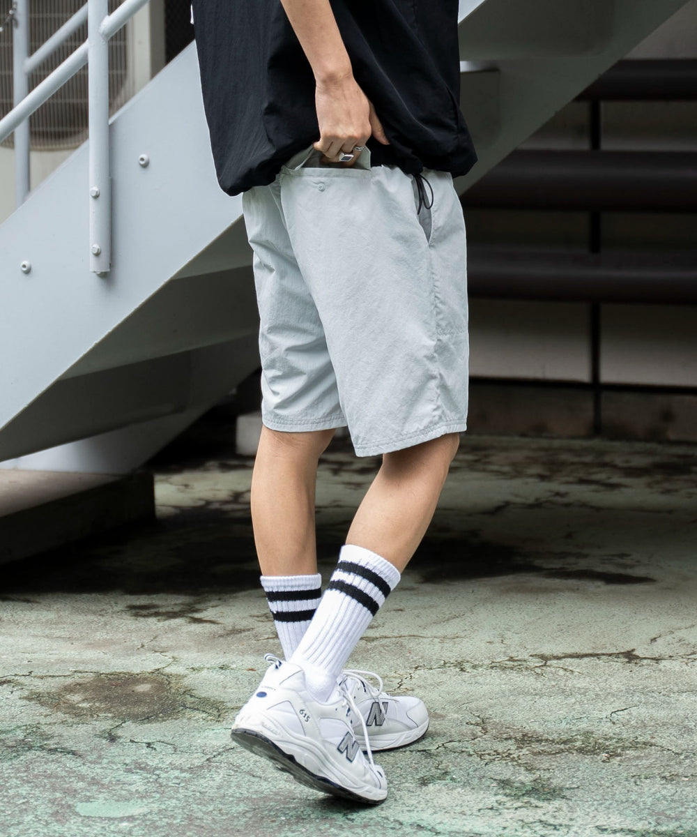 ブルーその他 モデル：180cm L着用