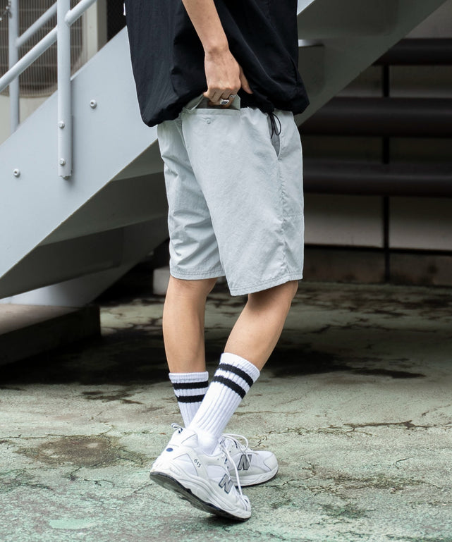 ブルーその他 モデル：180cm L着用