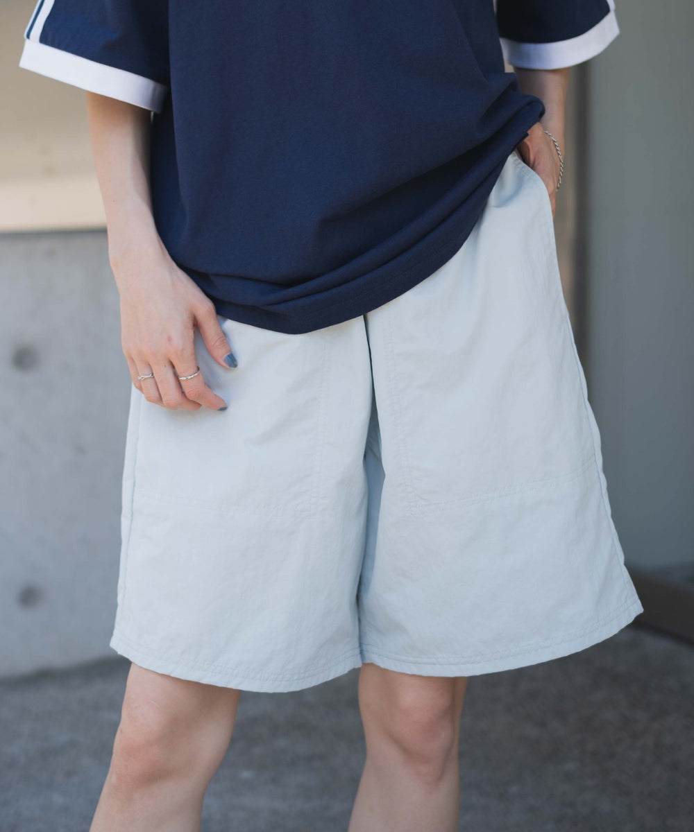 ブルーその他 モデル：161cm M着用