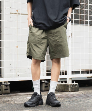 オリーブ モデル：180cm L着用