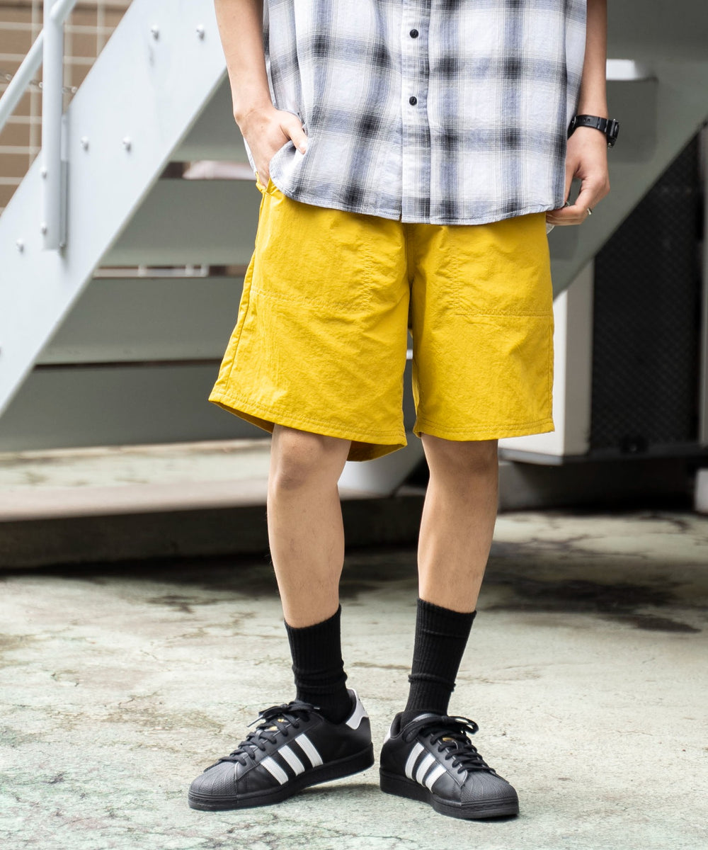 マスタード モデル：180cm L着用