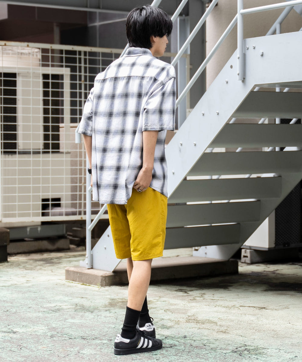 マスタード モデル：180cm L着用