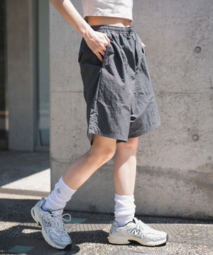 Dグレー モデル：161cm M着用