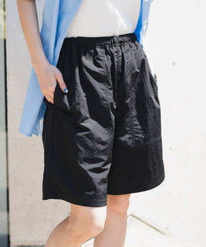 ブラック モデル：161cm M着用