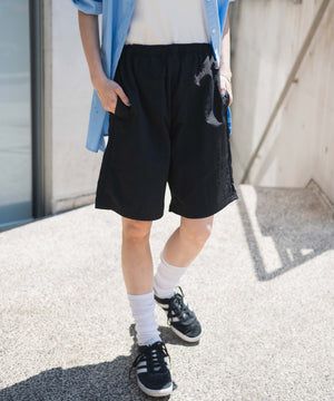 ブラック モデル：161cm M着用