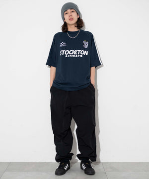 ネイビー モデル：174cm L着用