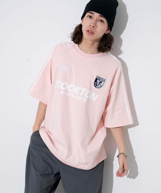 ピンク モデル：174cm L着用