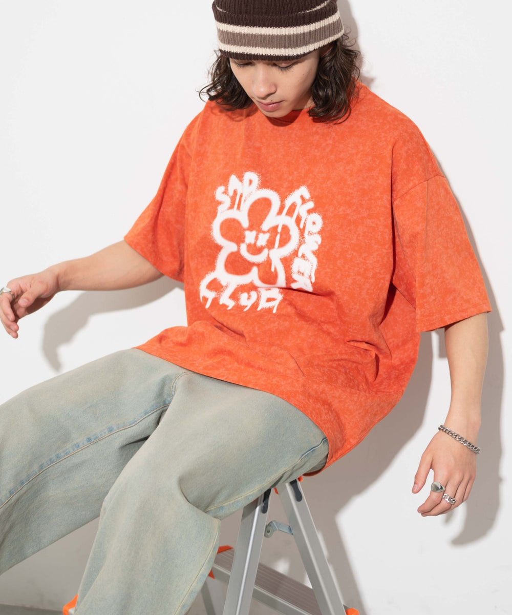 オレンジ　モデル:174cm L着用