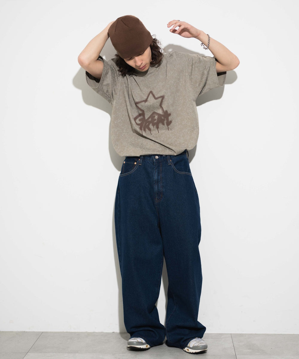 ベージュ　モデル:174cm L着用