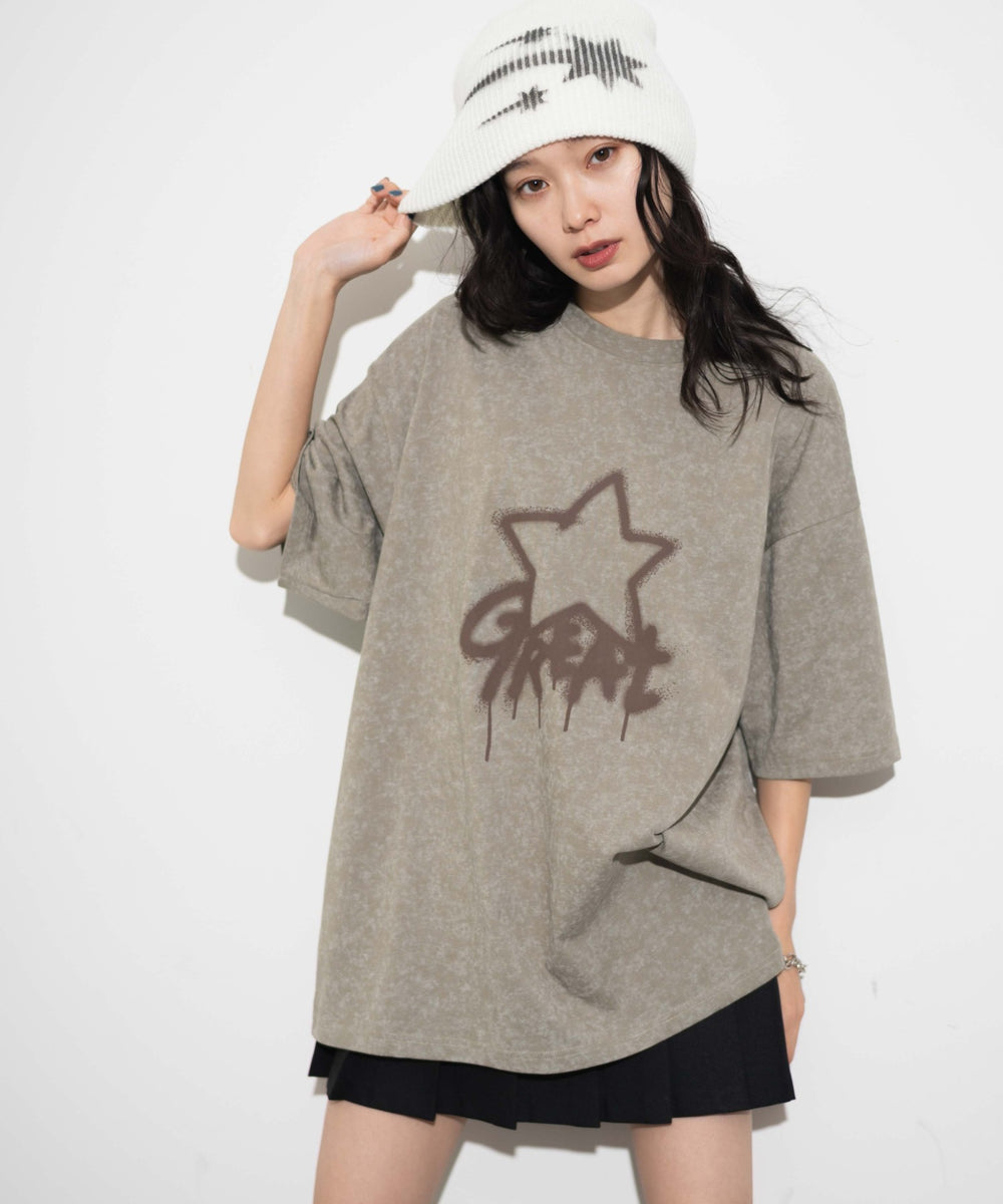 ベージュ　モデル:161cm L着用