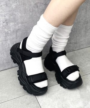 ブラック