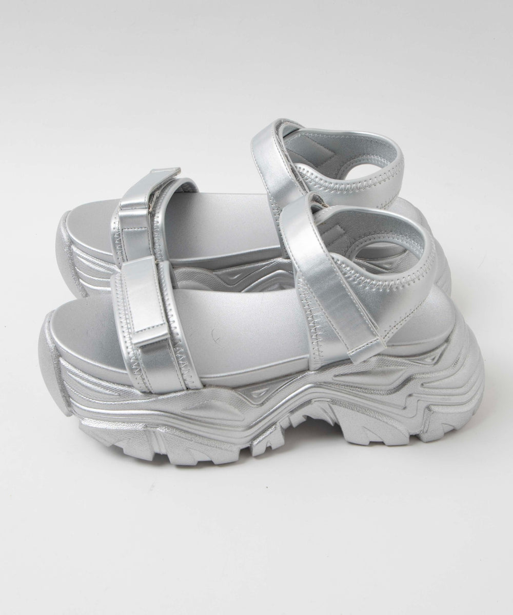 厚底ダッドスポーツサンダル