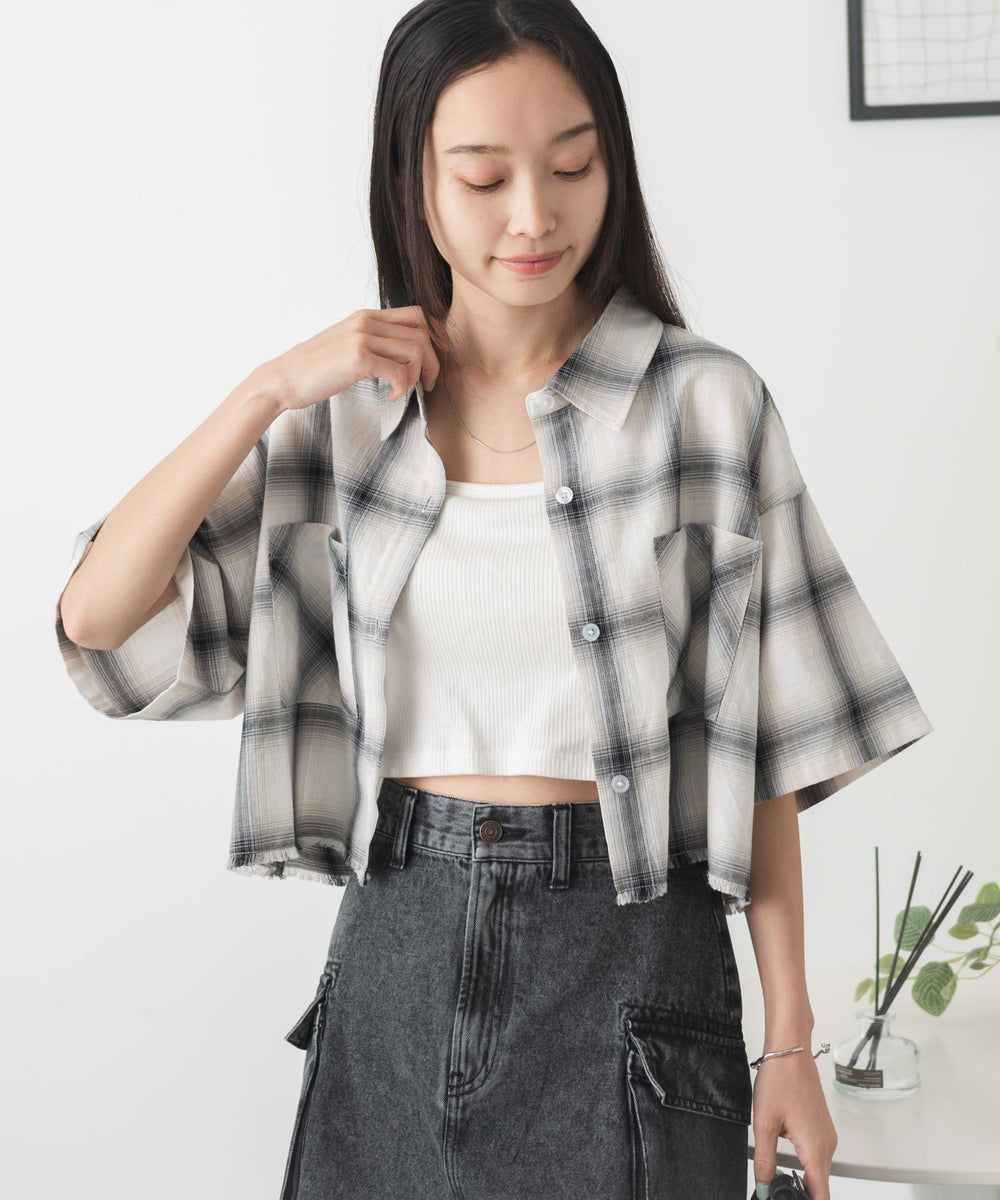 ホワイト系チェック1 モデル:161cm F着用