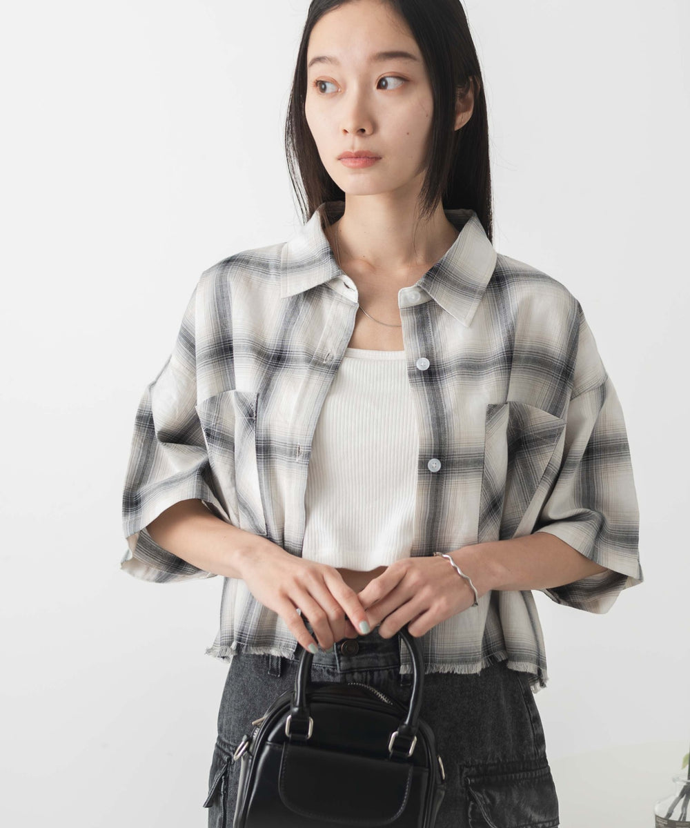 ホワイト系チェック1 モデル:161cm F着用