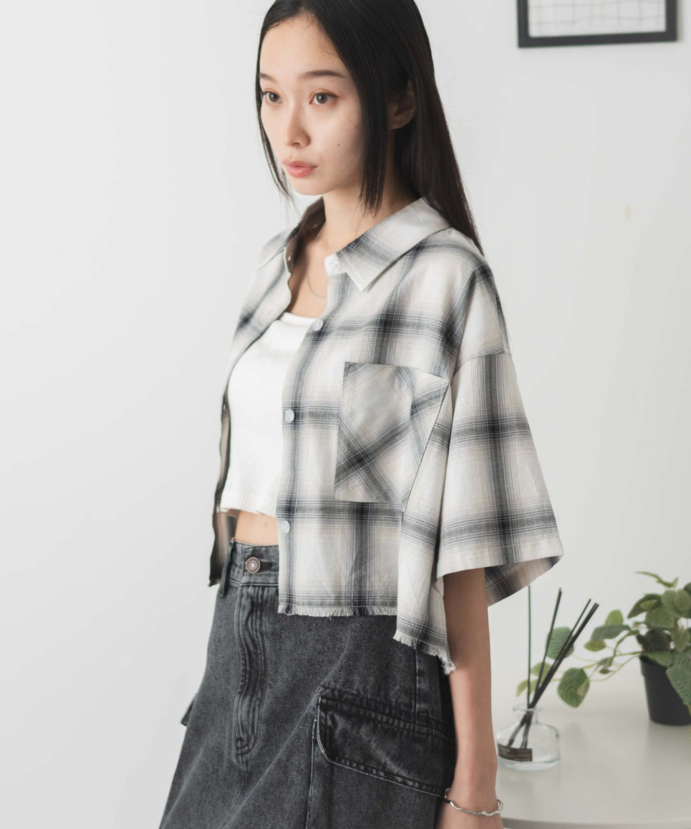 ホワイト系チェック1 モデル:161cm F着用