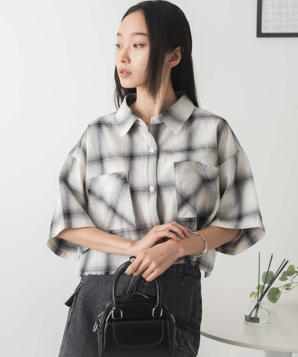 ホワイト系チェック1 モデル:161cm F着用