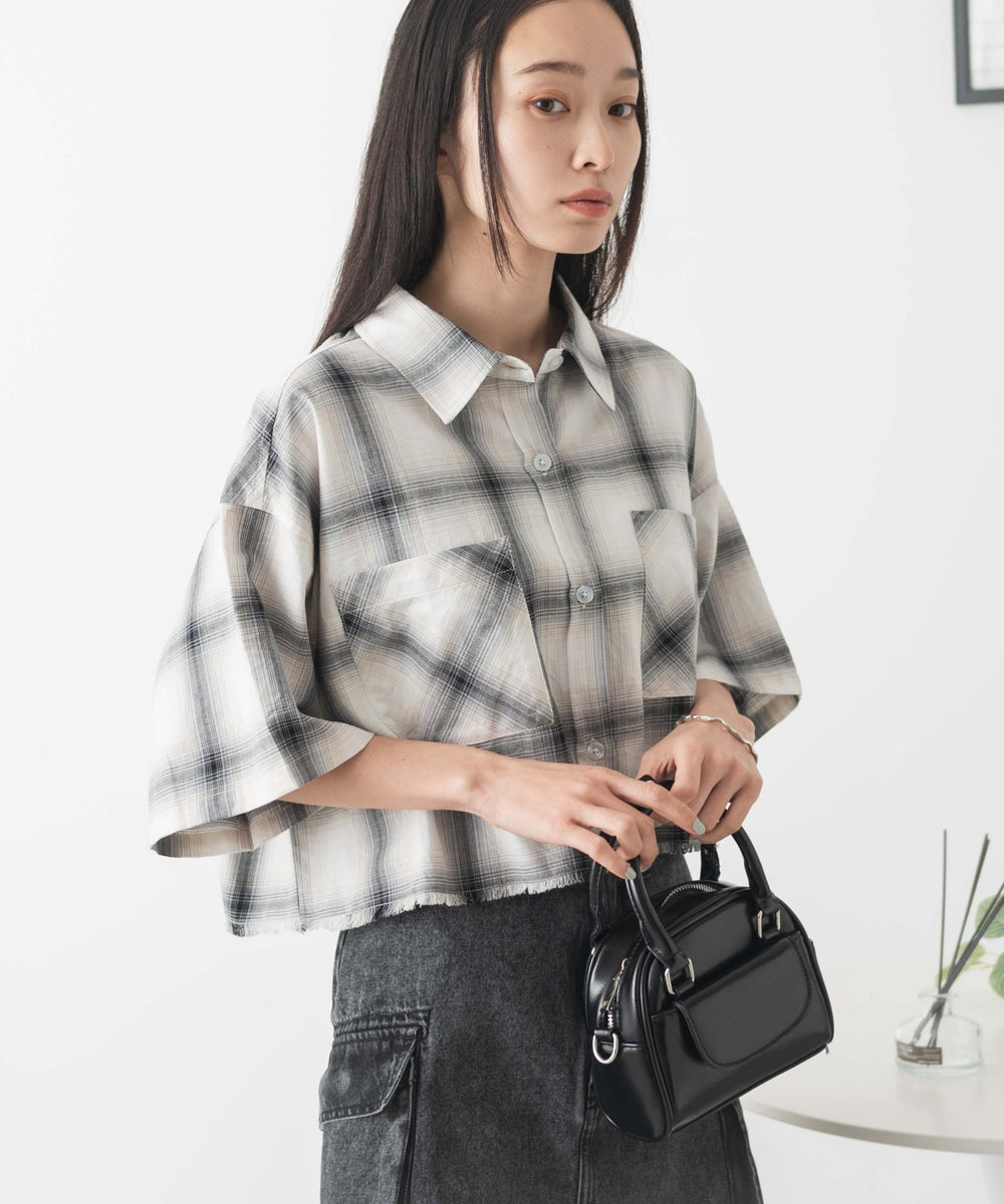 ホワイト系チェック1 モデル:161cm F着用