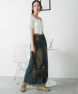 オフホワイト　モデル;161cm F着用