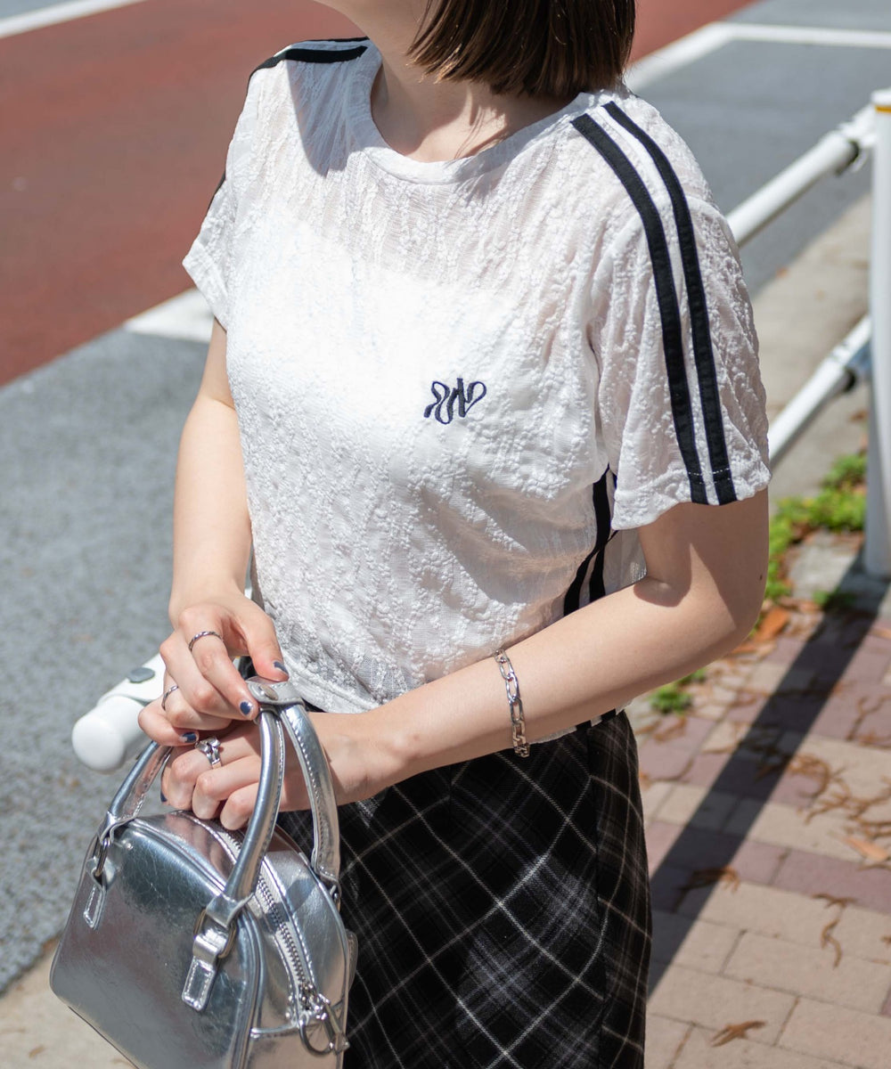 ホワイト　モデル:155cm F着用