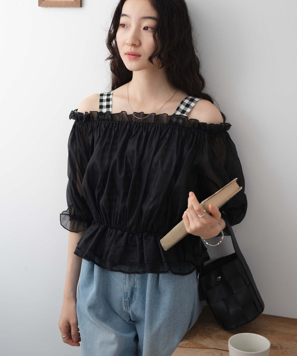 ブラック 　モデル:163cm F着用