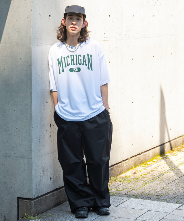 ホワイト モデル：174㎝ L着用