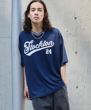 ネイビー モデル：174㎝ L着用