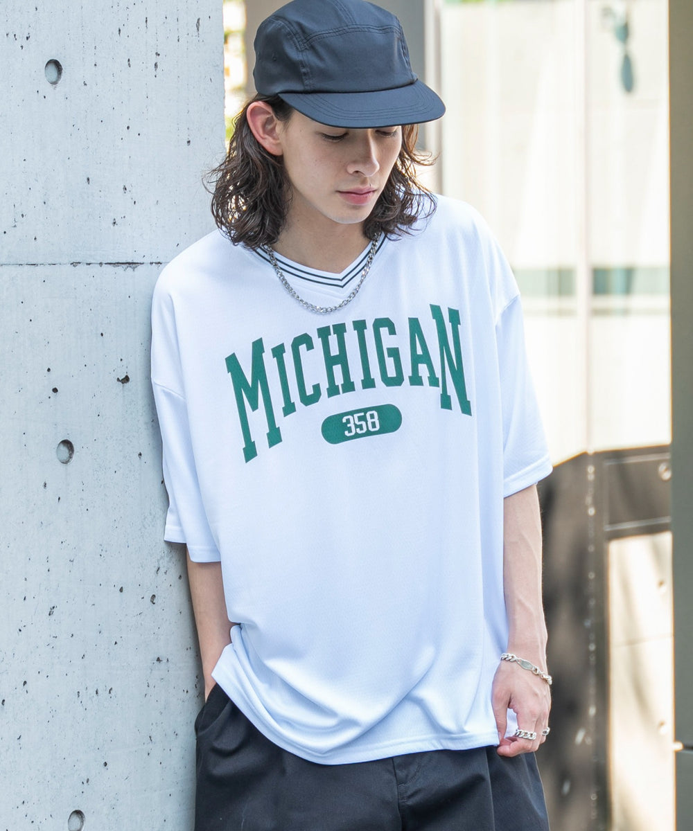 ホワイト モデル：174㎝ L着用