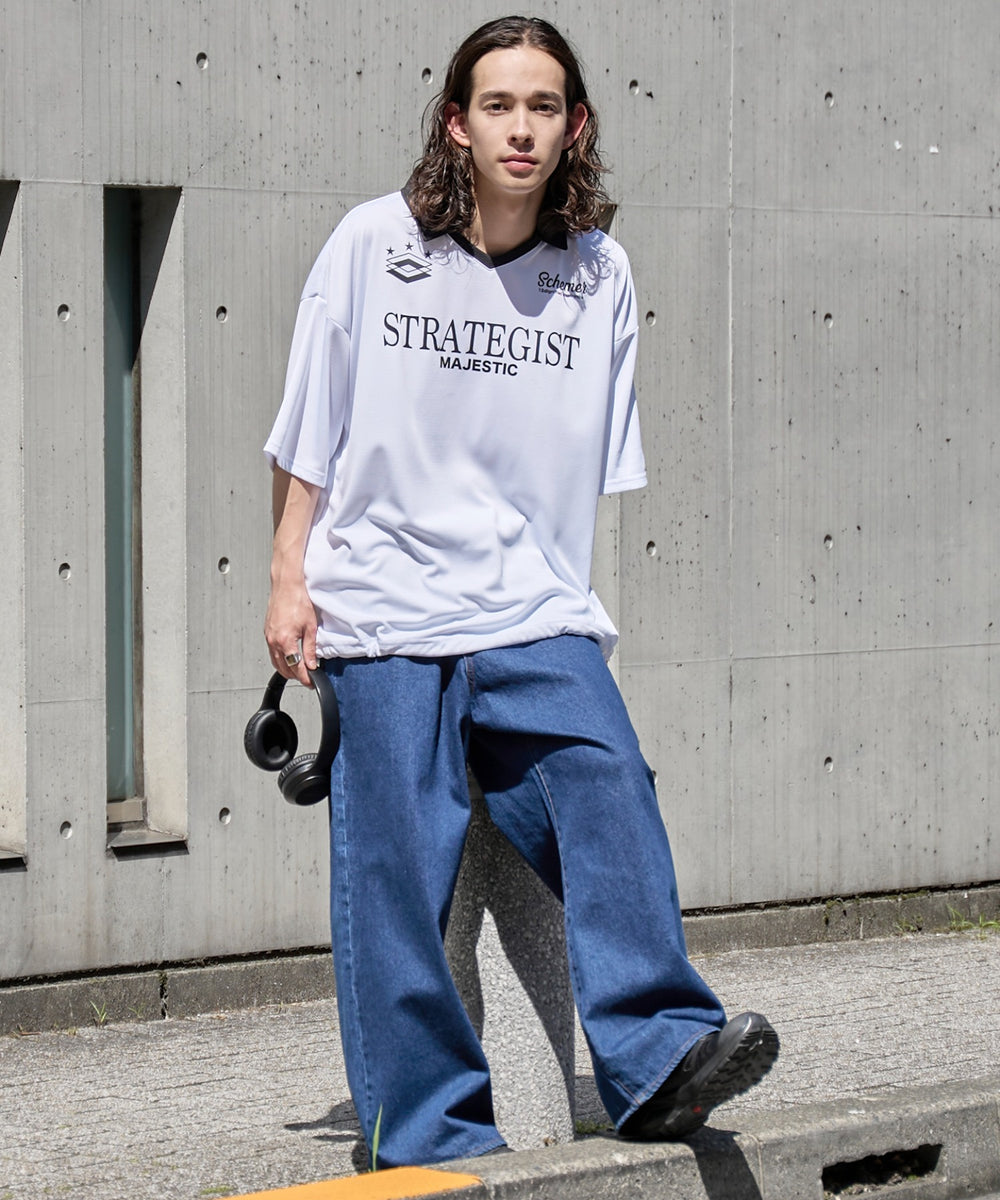 ホワイト モデル：174㎝ L着用