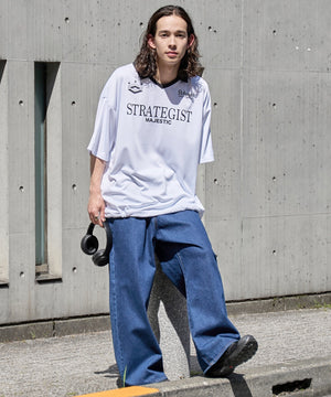 ホワイト モデル：174㎝ L着用