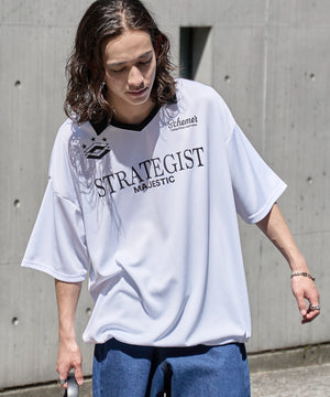 ホワイト モデル：174㎝ L着用