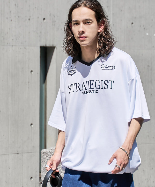 ホワイト モデル：174㎝ L着用